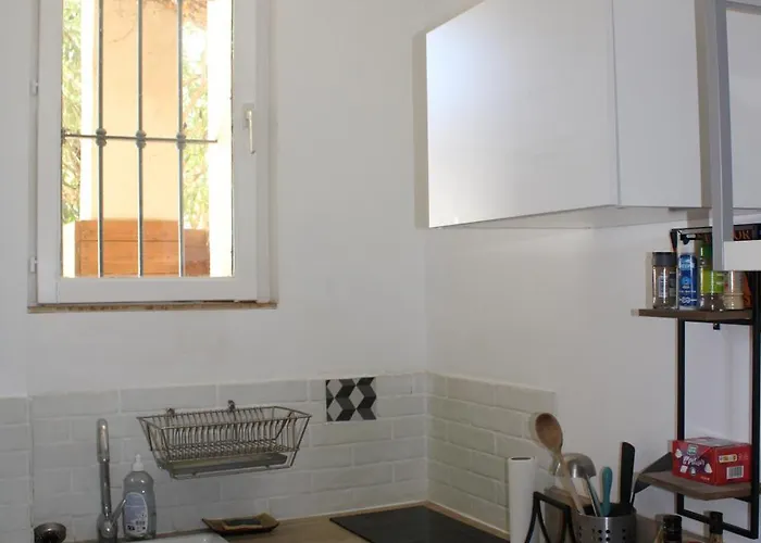 Agreable P2 Centre Au Calme. Νιμ